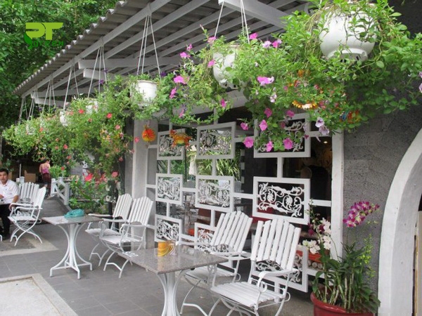 Thi công quán cafe sân vườn